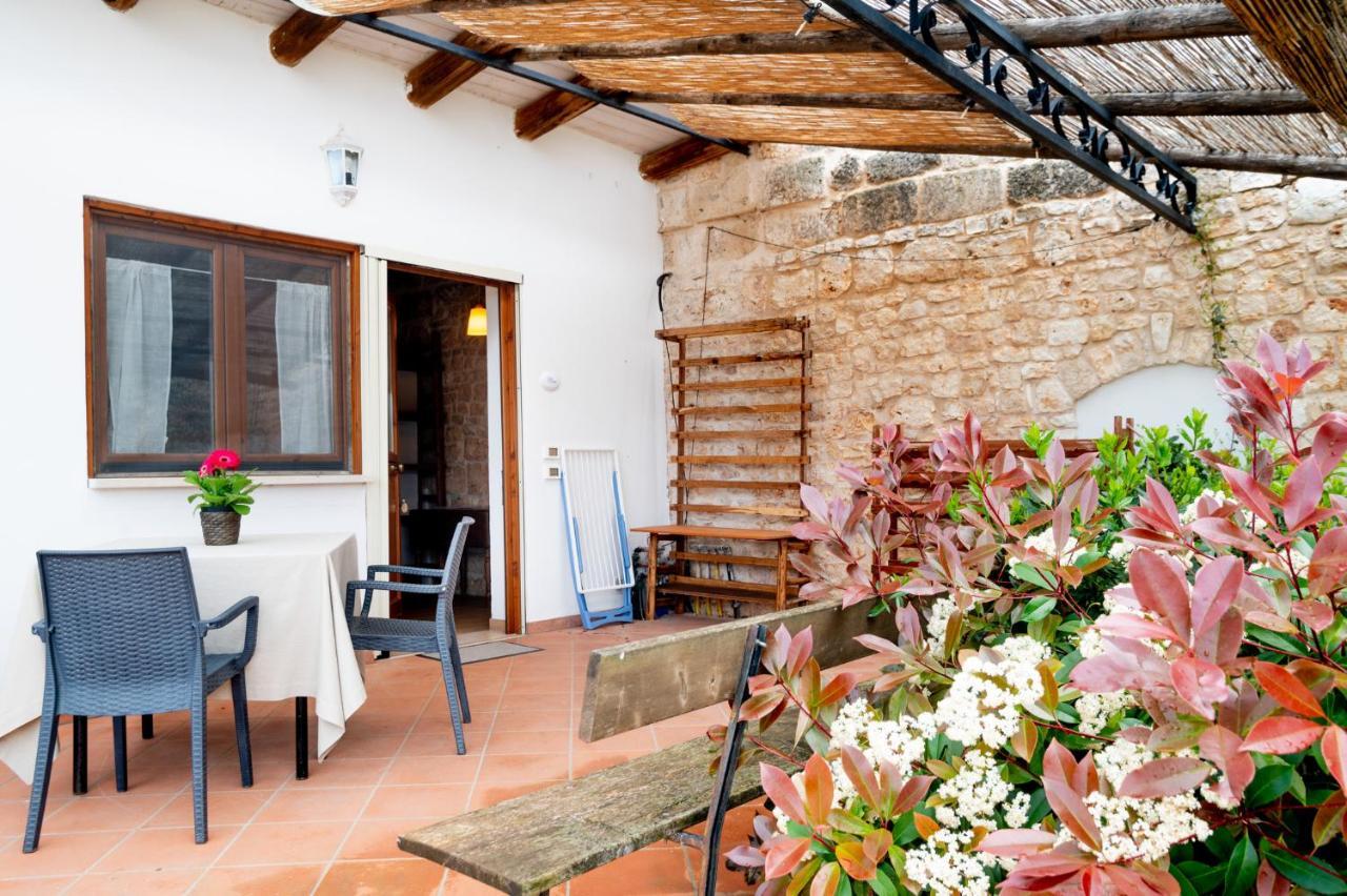 Casina Dei Preti Villa Конверсано Екстериор снимка