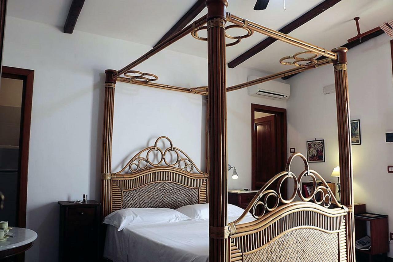 Casina Dei Preti Villa Конверсано Екстериор снимка